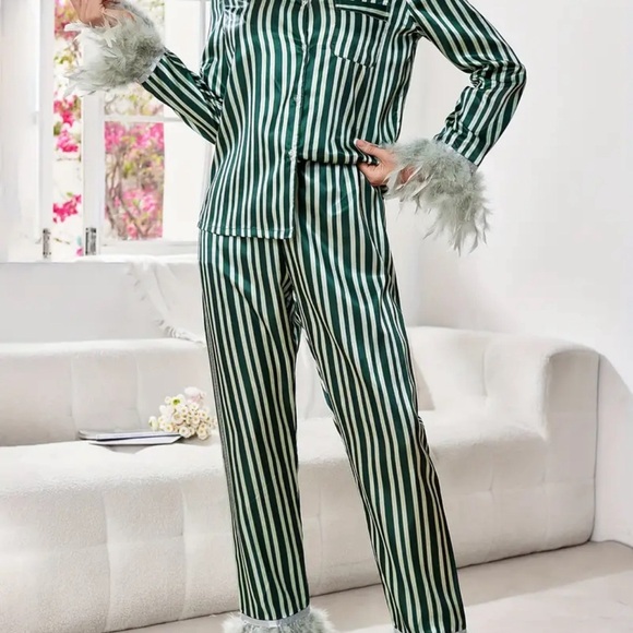 New | Unique Feather Striped Loungewear| Size M - Picture 5 of 5